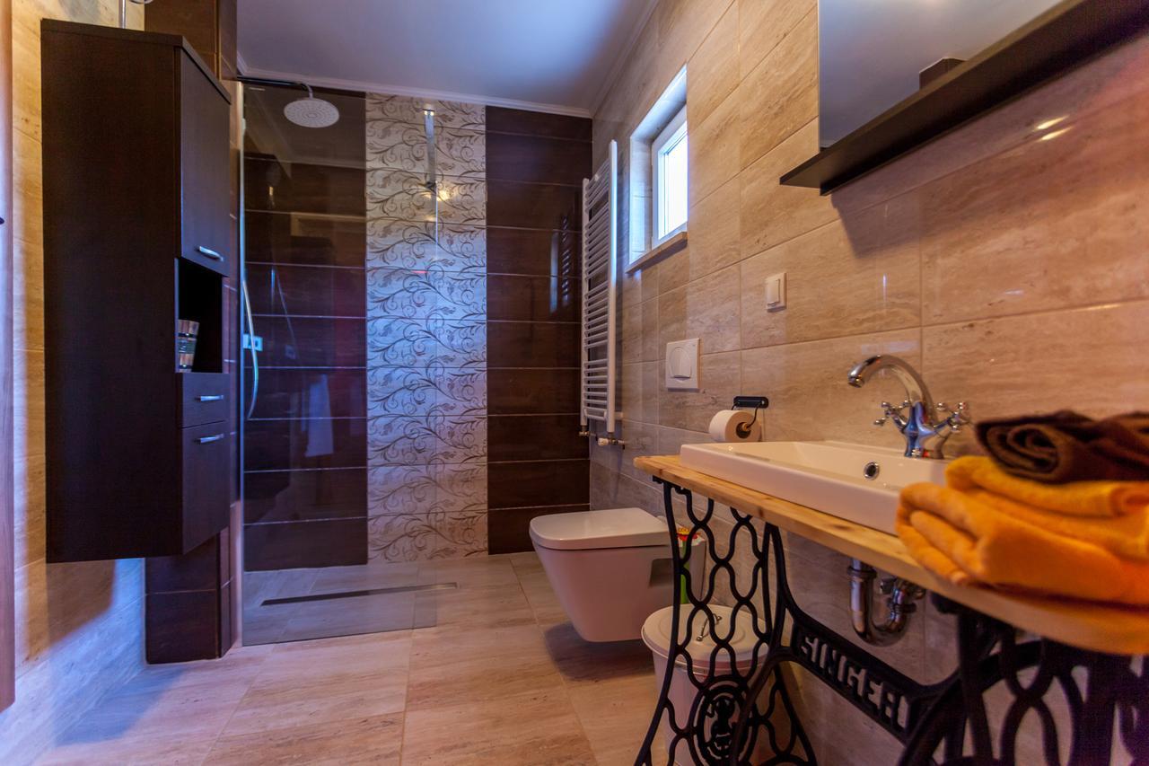Villa Hrustika - Heated Pool, Jacuzzi & Sauna Gabonjin Exterior foto